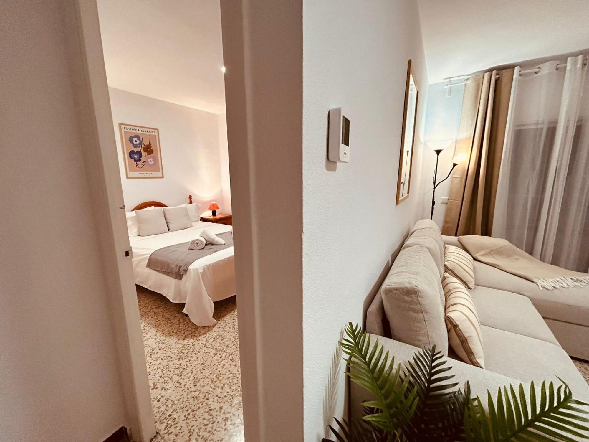 Апартаменты Vialia Piso Centrico Wifi Maria Zambrano Andra Малага Экстерьер фото