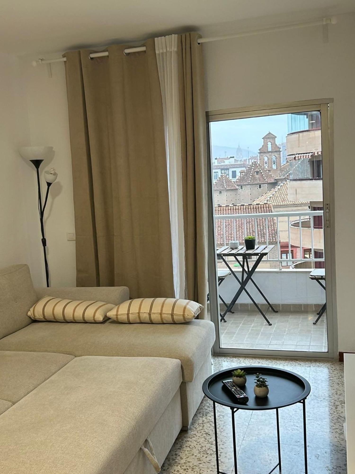Апартаменты Vialia Piso Centrico Wifi Maria Zambrano Andra Малага Экстерьер фото